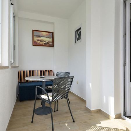 Apartmani Dina Makarska Extérieur photo