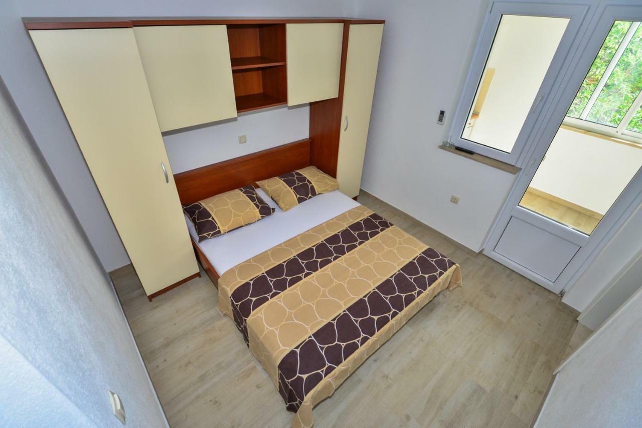 Apartmani Dina Makarska Extérieur photo