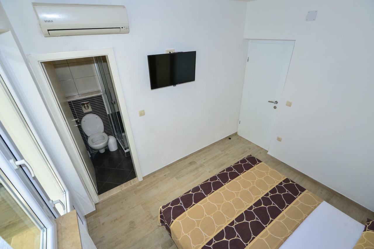 Apartmani Dina Makarska Extérieur photo