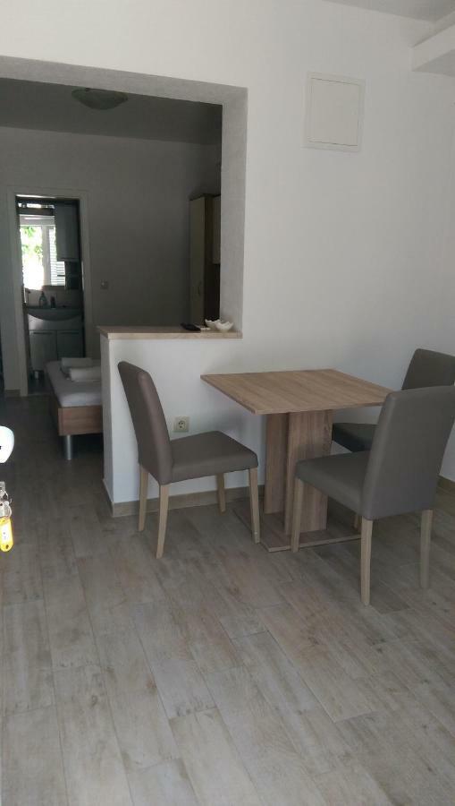 Apartmani Dina Makarska Extérieur photo