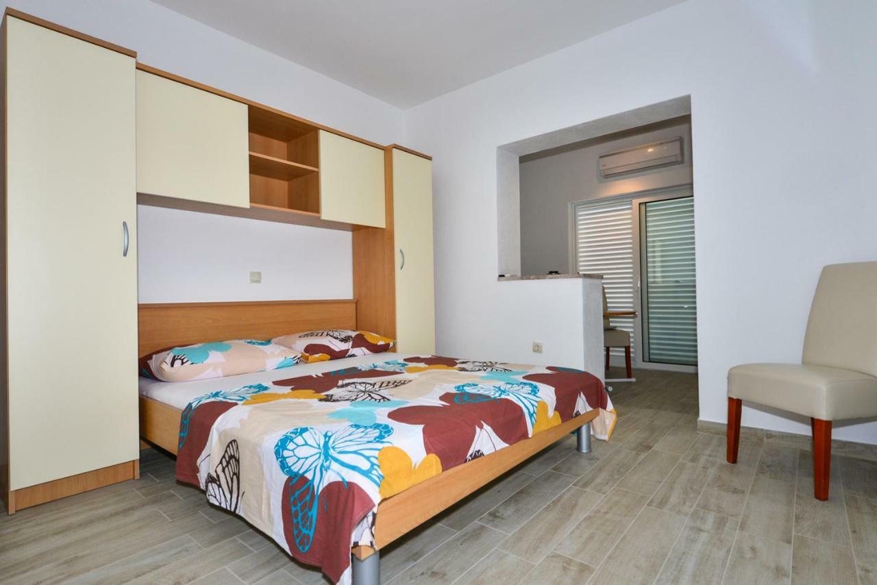 Apartmani Dina Makarska Extérieur photo
