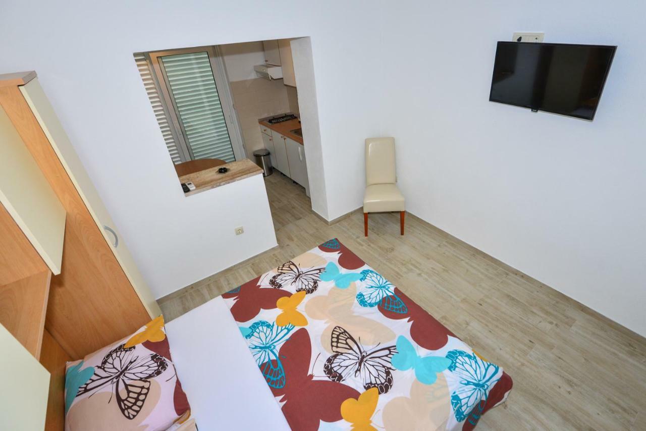 Apartmani Dina Makarska Extérieur photo