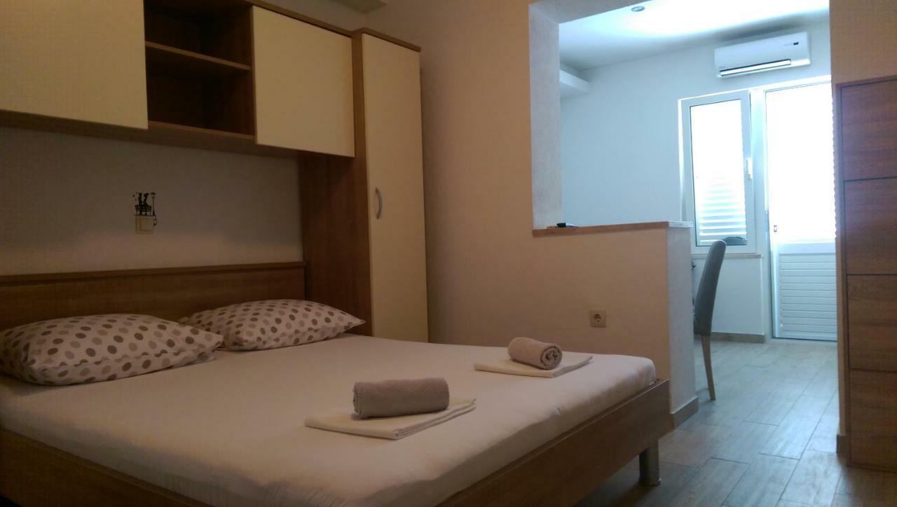 Apartmani Dina Makarska Extérieur photo