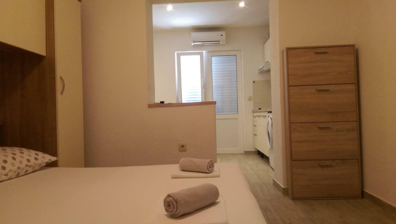 Apartmani Dina Makarska Extérieur photo