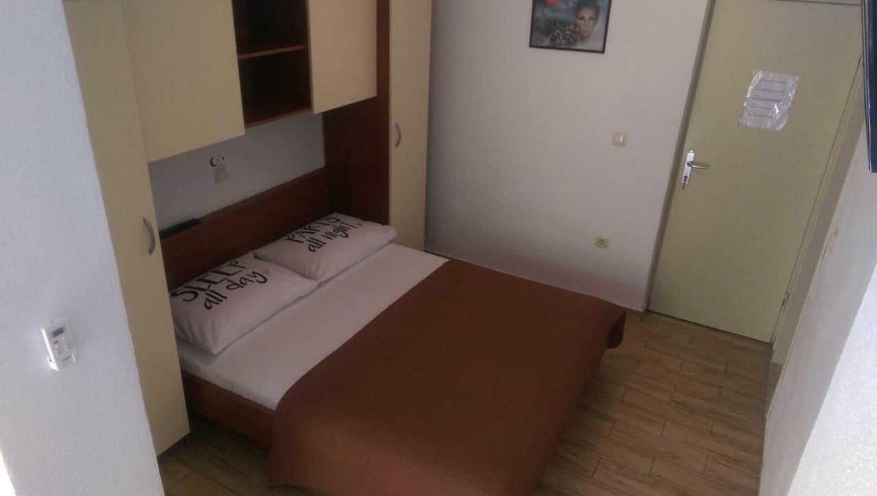 Apartmani Dina Makarska Extérieur photo