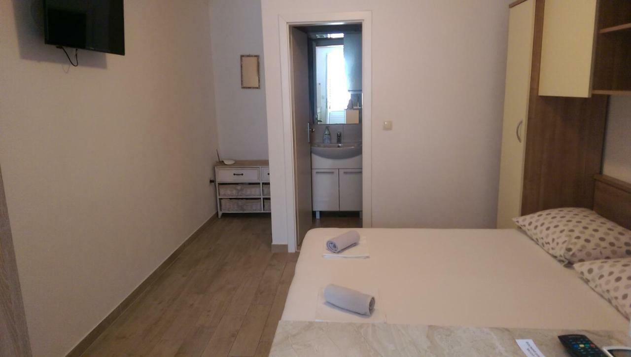 Apartmani Dina Makarska Extérieur photo