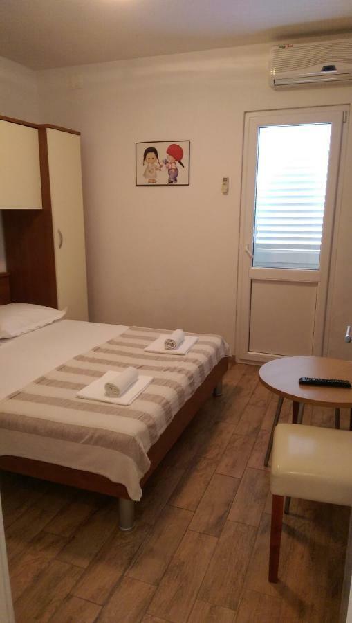Apartmani Dina Makarska Extérieur photo