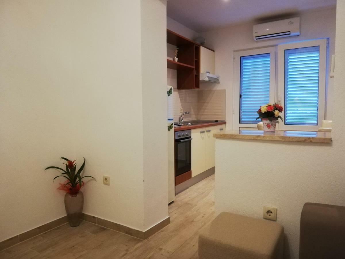 Apartmani Dina Makarska Extérieur photo