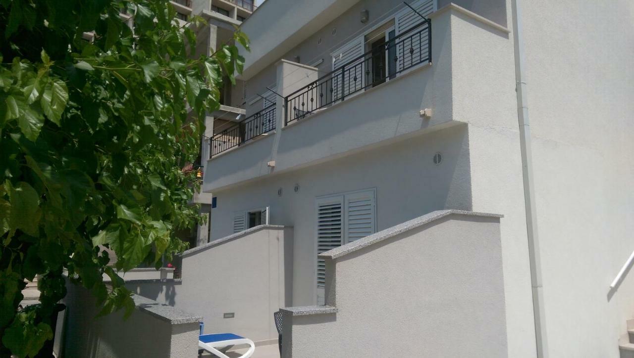 Apartmani Dina Makarska Extérieur photo